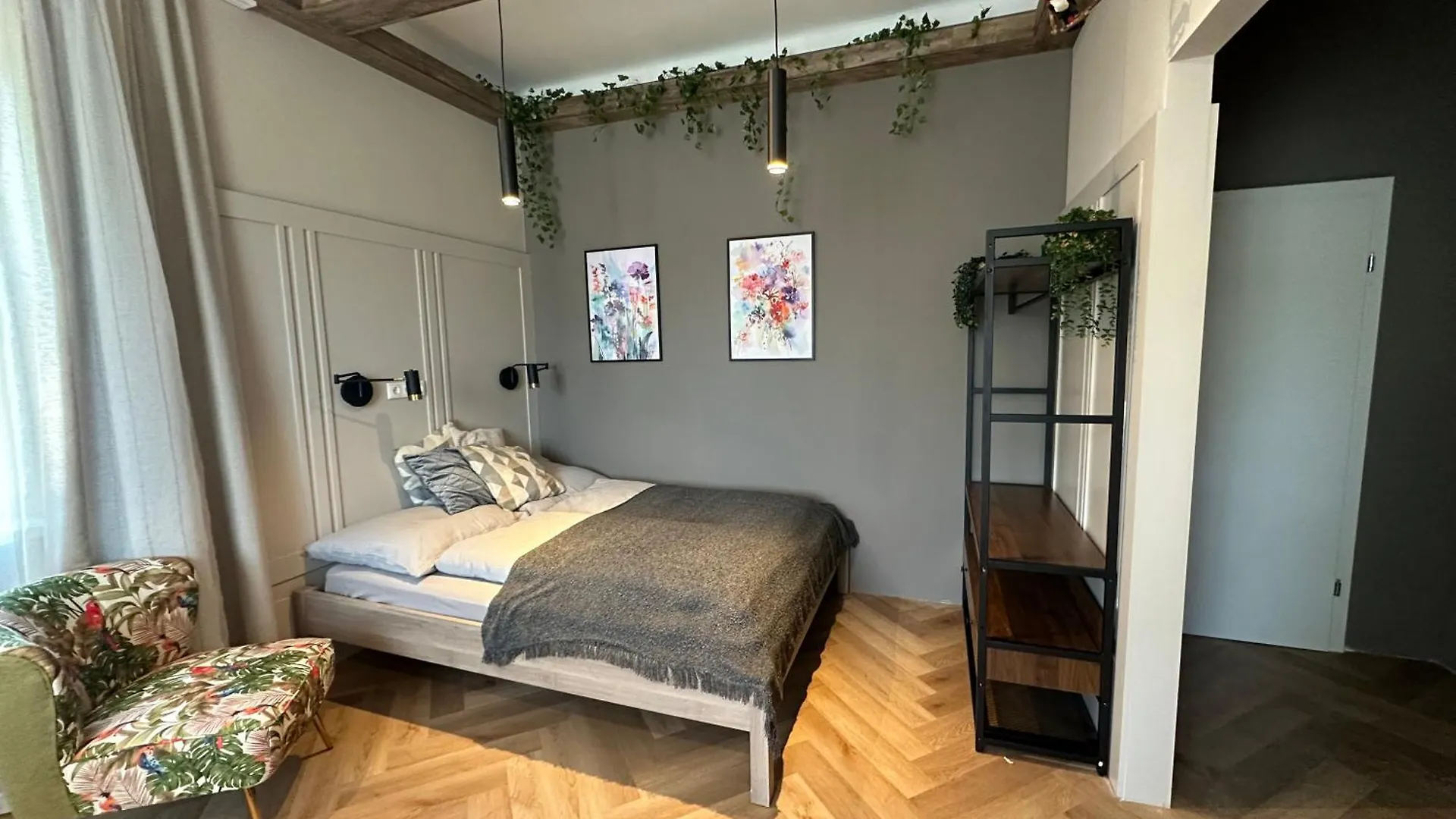 Book-A-Room Salzburg Apartment 32 0*,  Austria